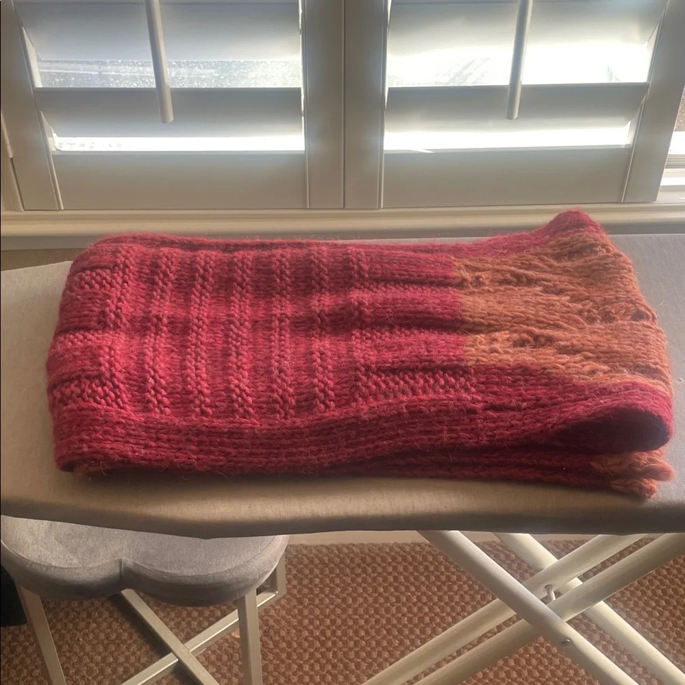 LORENZO Red and Orange Knit Scarf